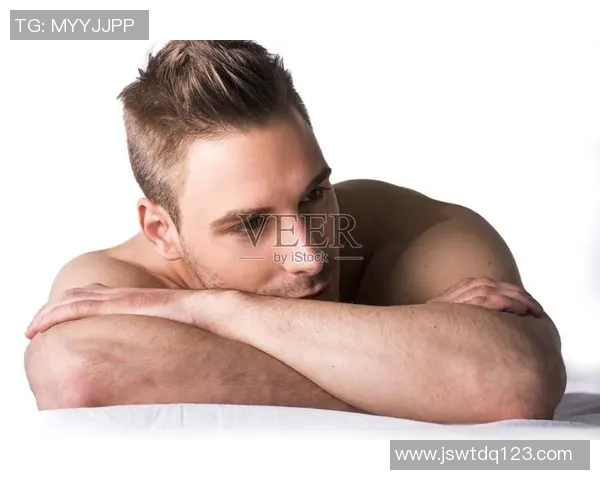 足球明星害羞瞬间大揭秘可爱表情尽在其中的精彩图片合集